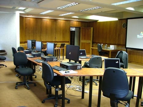 udhyog bhavan will be in five cities of  uttar pradesh